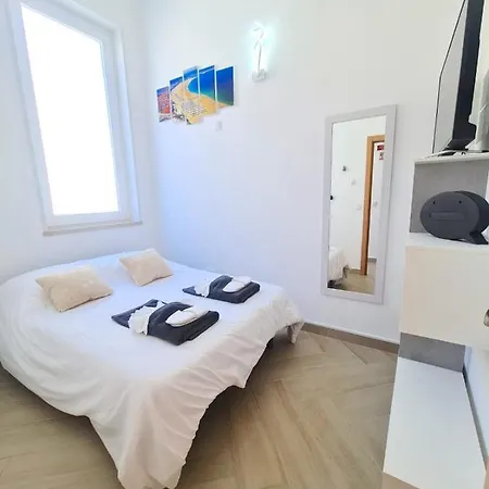 Quarto Com Casa De Banho Privada Tranquilidade Garantida * Nazaré