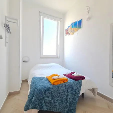 Quarto Com Casa De Banho Privada Tranquilidade Garantida Nazaré